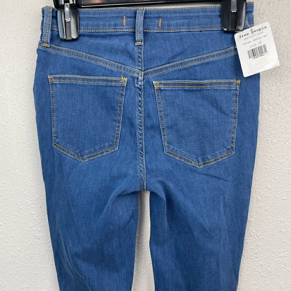 NWT Free People Vintage Distressed Denim Skinny Jeans Size 25 Regular - Picture 6 of 8